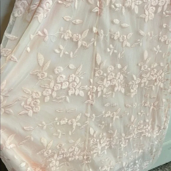 Chic Blush Lace Maxi Dress - Picture 6 of 8